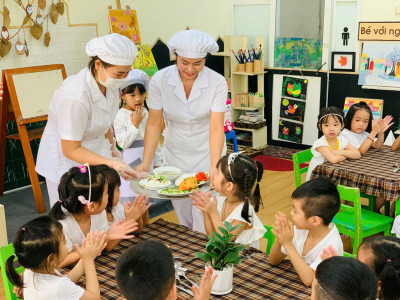 DINH DƯỠNG HỌC ĐƯỜNG: THỰC ĐƠN "TUẦN CHẴN" ĐẦY HỨNG KHỞI TẠI TRƯỜNG MẦM NON QUANG TRUNG
